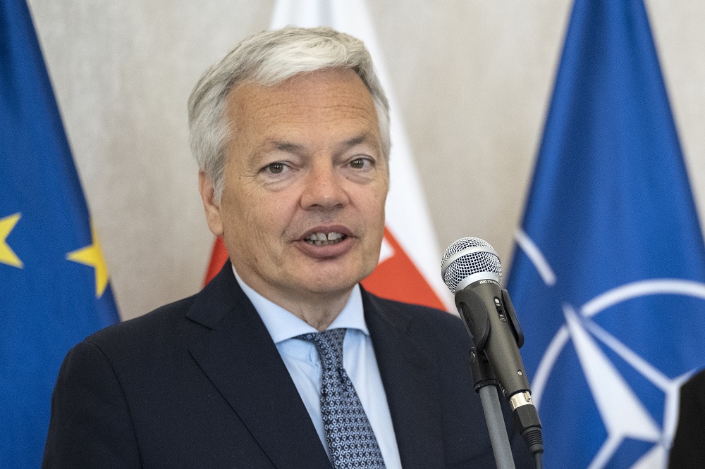 Eurokomisár Reynders kritizuje Slovensko pre nedostatočnú ochranu novinárov