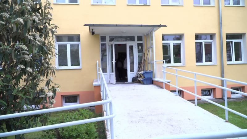 případ vlčích dětí z hluboké rozhýbal Česko. jurečka vidí řešení ve školách, hůle u lékařů Případ vlčích dětí z Hluboké rozhýbal Česko. Jurečka vidí řešení ve školách, Hůle u lékařů
