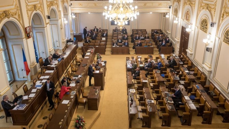 ne znamená ne. novou definici znásilnění schválili poslanci, zpřísní i tresty za sex s dětmi Ne znamená ne. Novou definici znásilnění schválili poslanci, zpřísní i tresty za sex s dětmi