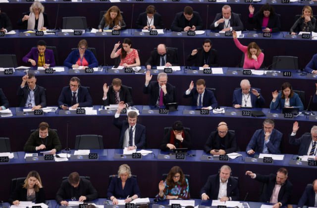 33276 eu europe ai 16593 640x420.jpg Europoslanci pôsobia v politických skupinách, ale môžu byť i nezaradení. Ako funguje Európsky parlament?