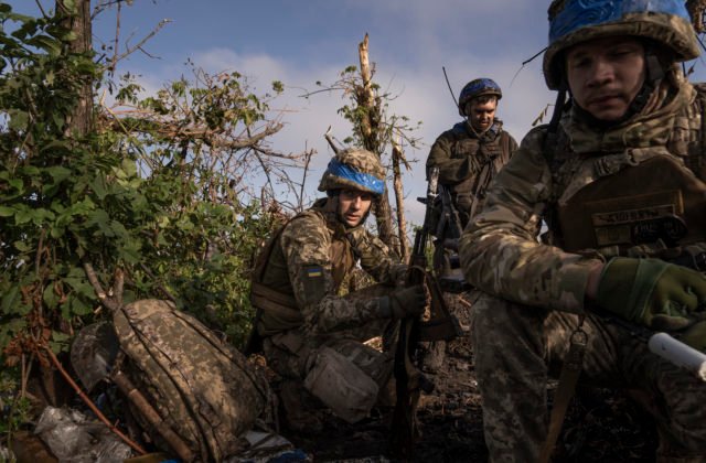 33684 russia ukraine war the road to bakhmut 91909 640x420.jpg Rusi vo vojne systematicky používajú zakázané chemické zbrane, tvrdia ukrajinskí vojaci