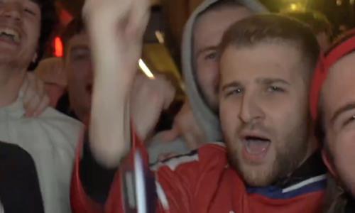 VIDEO Šialenstvo okolo Juraja Slafkovského! Pozrite, čo sa dialo pred štadiónom po jeho hetriku