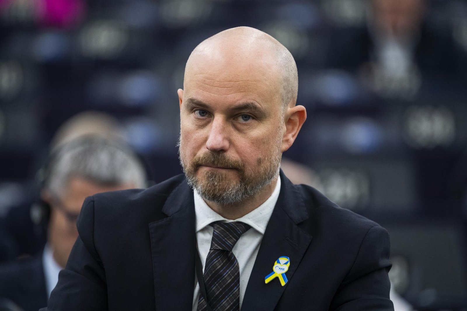 slovenskí europoslanci sú za využitie výnosov zo zmrazených ruských aktív, vnímajú to však kontroverzne Slovenskí europoslanci sú za využitie výnosov zo zmrazených ruských aktív, vnímajú to však kontroverzne
