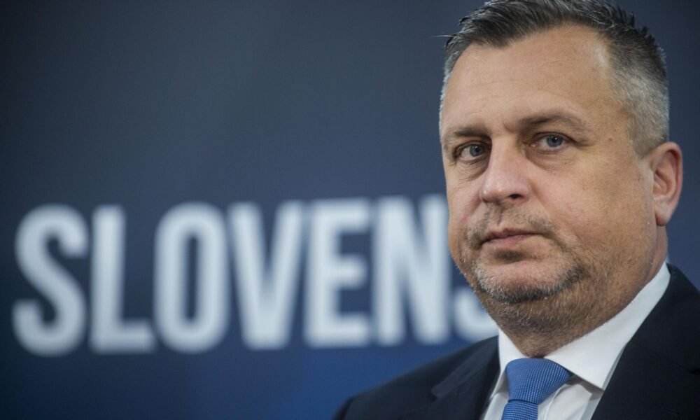 Návrh z dieľne SNS: Poslanci chcú, aby mohli zamestnanci rekreačný poukaz preniesť na rodiča