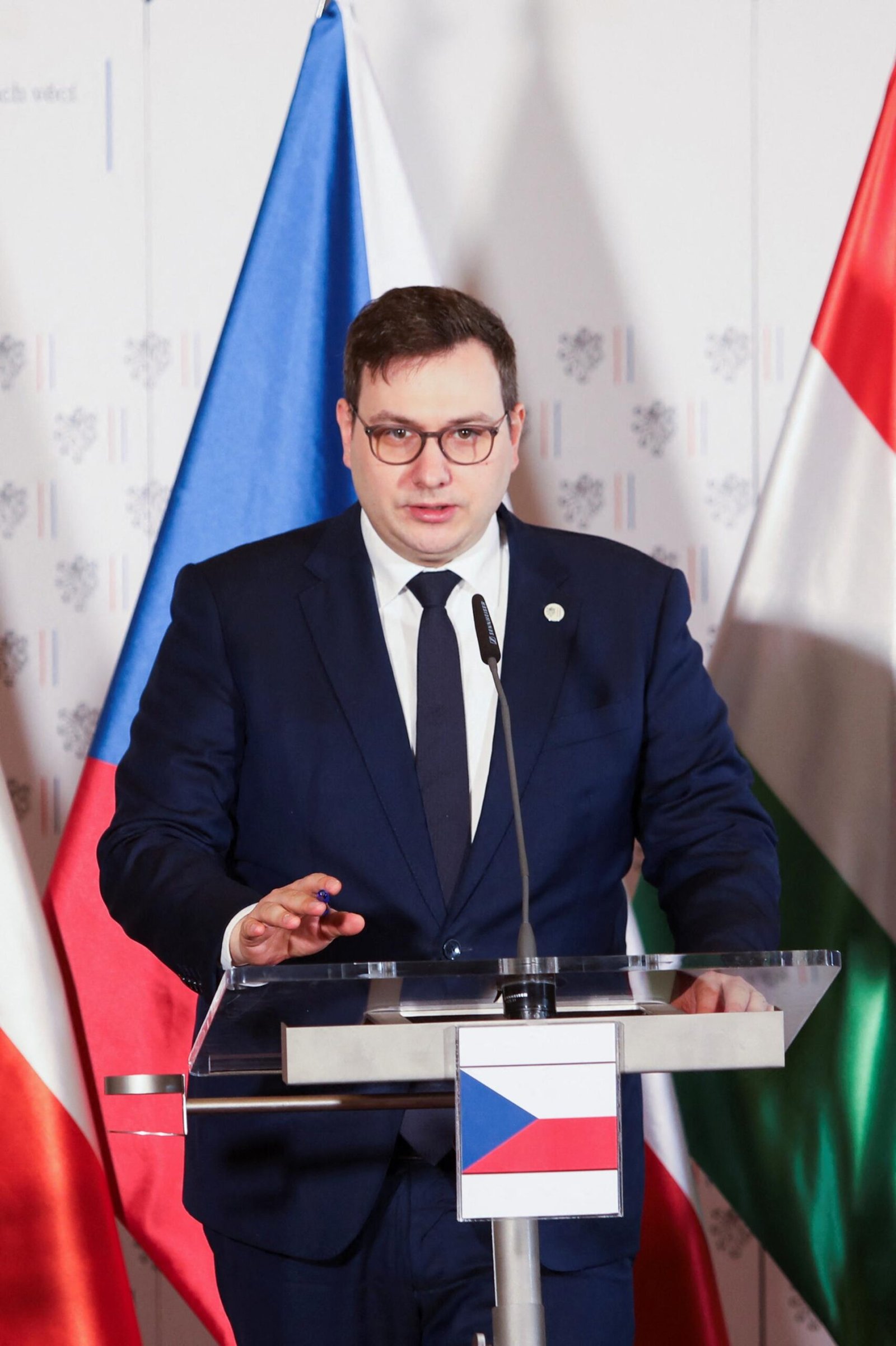 Český minister lipavský vyzval ďalšie krajiny, aby sa zapojili do nákupu munície pre ukrajinu Český minister Lipavský vyzval ďalšie krajiny, aby sa zapojili do nákupu munície pre Ukrajinu