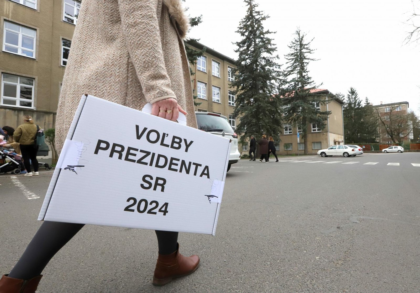 druhé kolo volieb sa predraží o státisíce eur. je za tým desať rokov starý predpis uplatnený u Šutaja eštoka Druhé kolo volieb sa predraží o státisíce eur. Je za tým desať rokov starý predpis uplatnený u Šutaja Eštoka