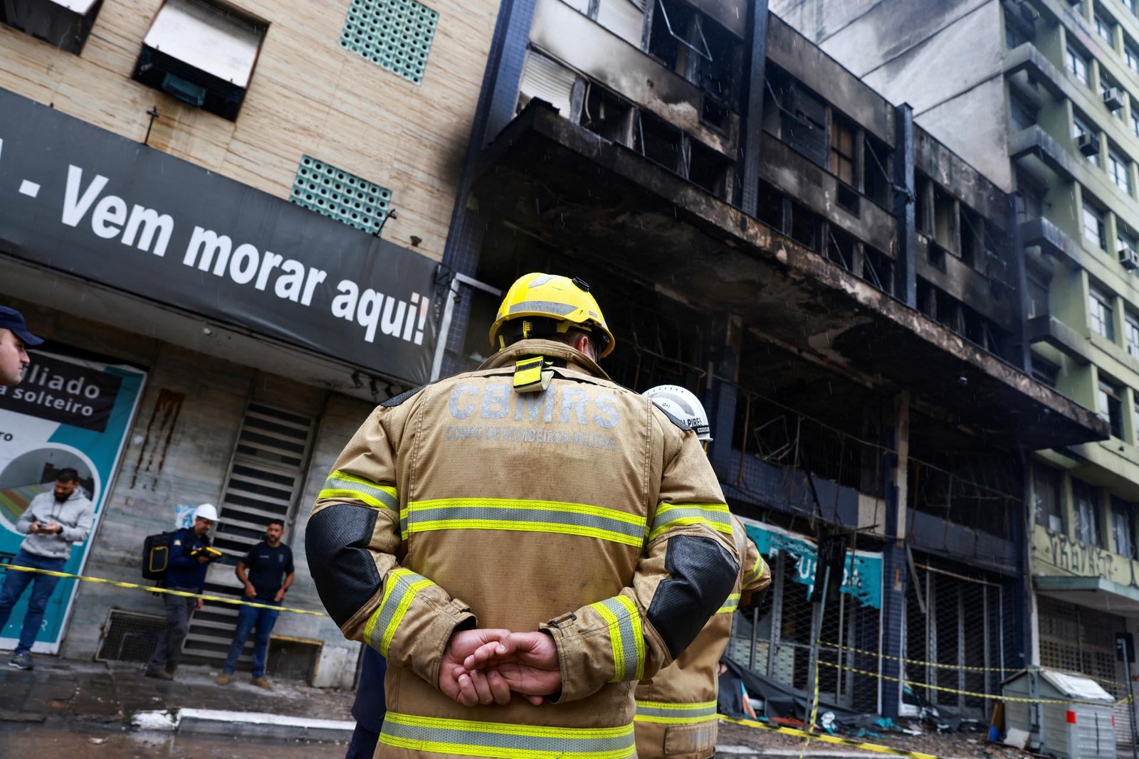pri požiari opusteného hotela v brazílii zahynulo najmenej desať ľudí Pri požiari opusteného hotela v Brazílii zahynulo najmenej desať ľudí
