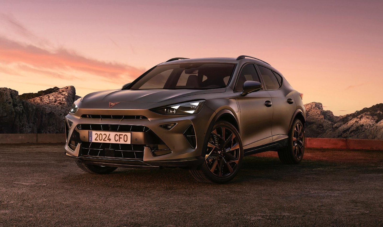 Cupra vylepšila svoje bestsellery. Zásadné dizajnové novinky môžu rozdeliť fanúšikov Cupra vylepšila svoje bestsellery. Zásadné dizajnové novinky môžu rozdeliť fanúšikov