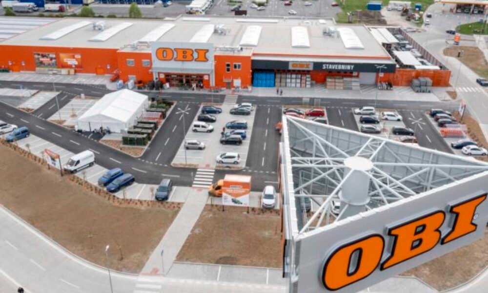OBI rozžiarilo Zvolen na oranžovo