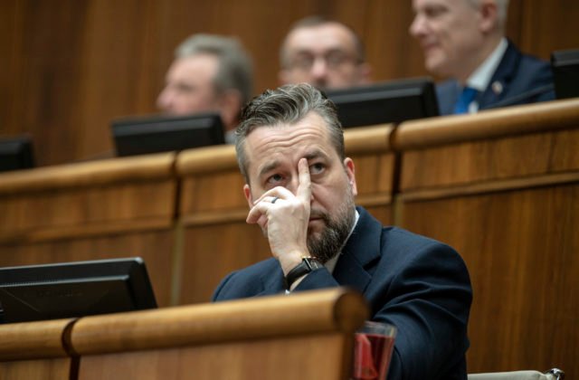 49210 65b2526d31f1b233295471 640x420.jpg Blaha: V slovenskej verejnosti cítiť odpor voči rozhodnutiam európskych inštitúcií a neoliberálnych elít (video)