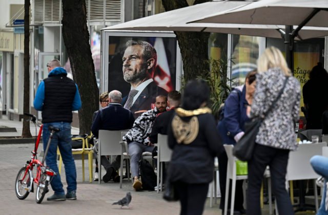 52385 slovakia election president 29149 640x420.jpg Budúcemu prezidentovi Pellegrinimu hrozí pokuta, na predvolebnú kampaň minul zrejme viac peňazí