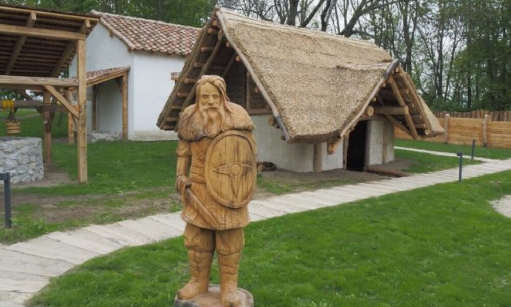 Archeopark v Cíferi otvára brány a ponúka unikátny pohľad do dávnej minulosti (video+foto)