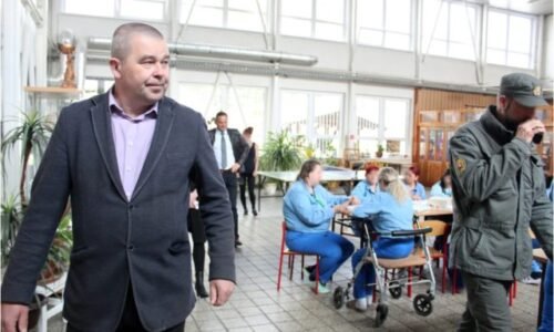 Štátny tajomník Sedliak rozbehol sériu návštev v slovenských väzniciach, prvou zastávkou bol ústav v Sučanoch (foto)