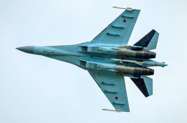 64590_suchoj-su-35-640x420.jpg Po ukrajinskom útoku dronmi na vojenské letisko, budú musieť Rusi rozptýliť svoje lietadlá, predpokladajú Briti