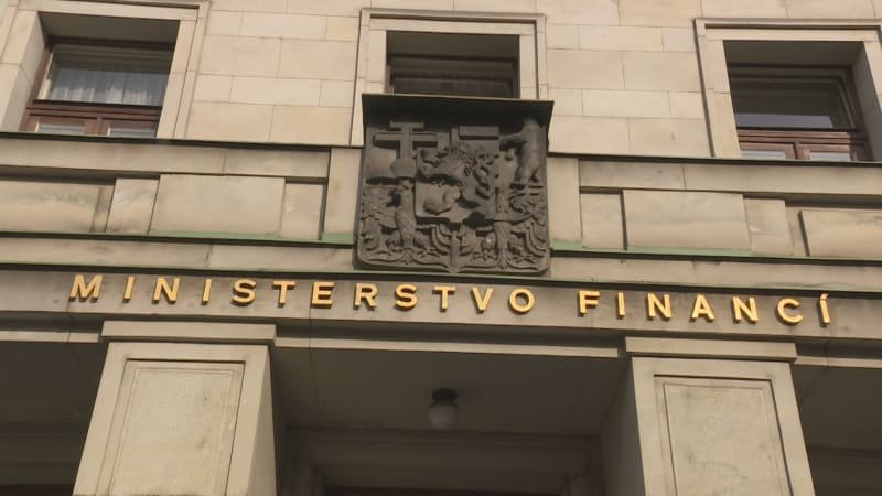 státní dluh vzrostl na rekordních 3,2 bilionu. na každého Čecha připadá téměř 300 tisíc korun Státní dluh vzrostl na rekordních 3,2 bilionu. Na každého Čecha připadá téměř 300 tisíc korun