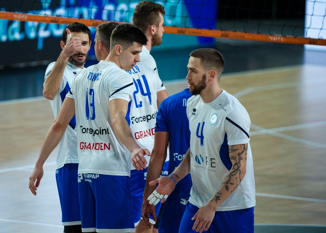 Niké extraliga mužov: Finálová séria je vyrovnaná. Bratislavčania vrátili Komárnu prehru