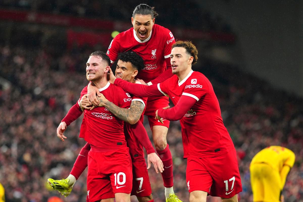 Arsenal si prvé miesto dlho neužil. Liverpool sa okamžite vrátil na čelo tabuľky