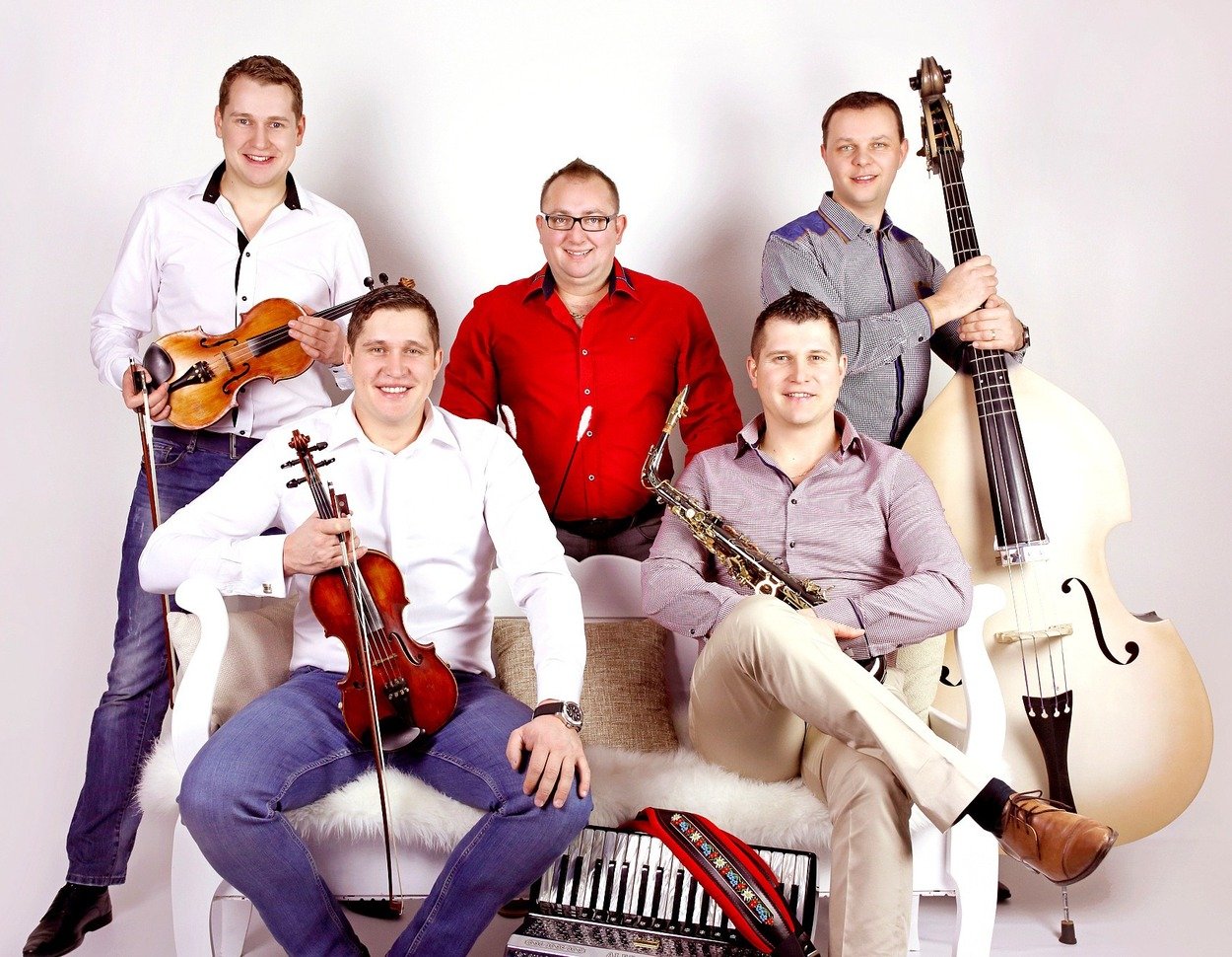 pozvánka na koncert kollárovcov v liptovskom hrádku Pozvánka na koncert Kollárovcov v Liptovskom Hrádku