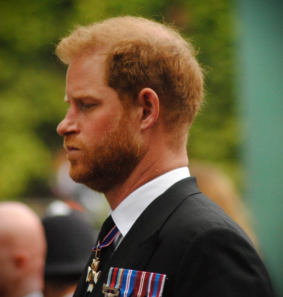 Princ Harry Sa Oficiálne Stal Rezidentom Usa V Deň, Keď Bol Vysťahovaný Zo Svojej Britskej Vily. Príznačné? Princ Harry sa oficiálne stal rezidentom USA v deň, keď bol vysťahovaný zo svojej britskej vily. Príznačné?