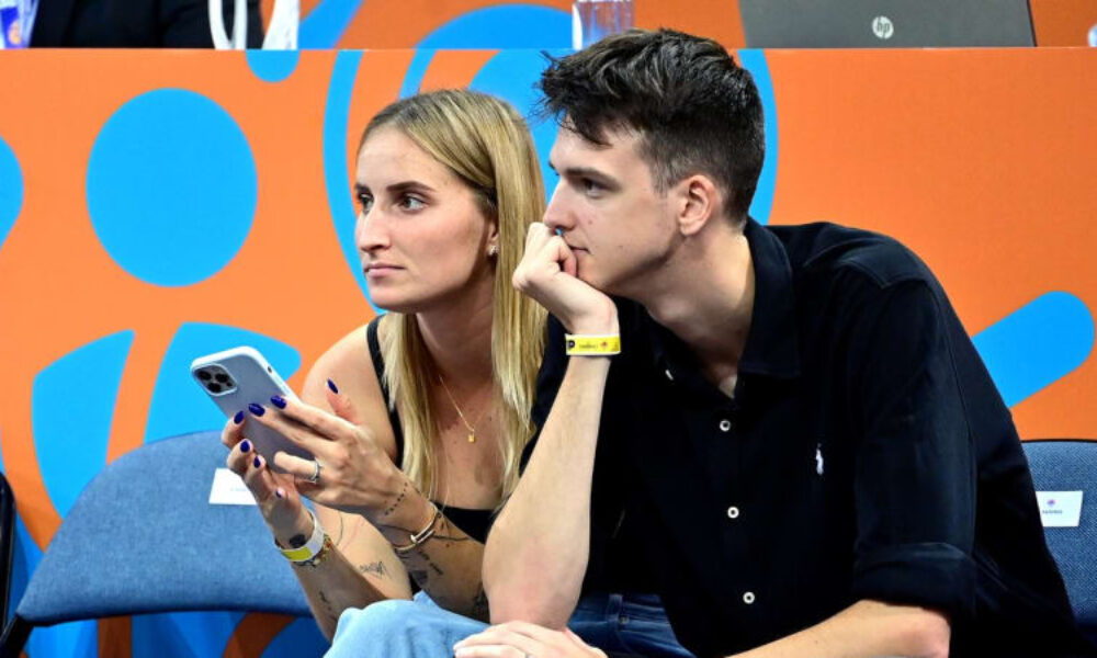 Vondroušová se rozvádí. Tenistka oznámila překvapivý konec manželství s dětskou láskou