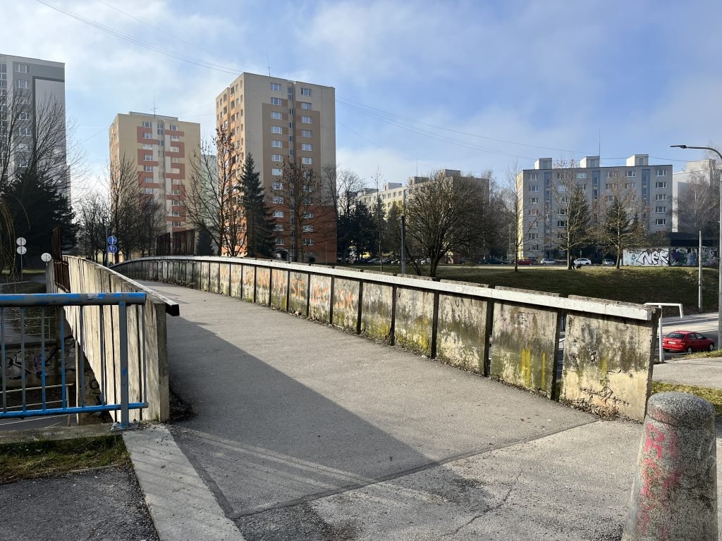 lÁvku na solinkÁch v Žiline ČakajÚ opravy LÁVKU NA SOLINKÁCH V ŽILINE ČAKAJÚ OPRAVY