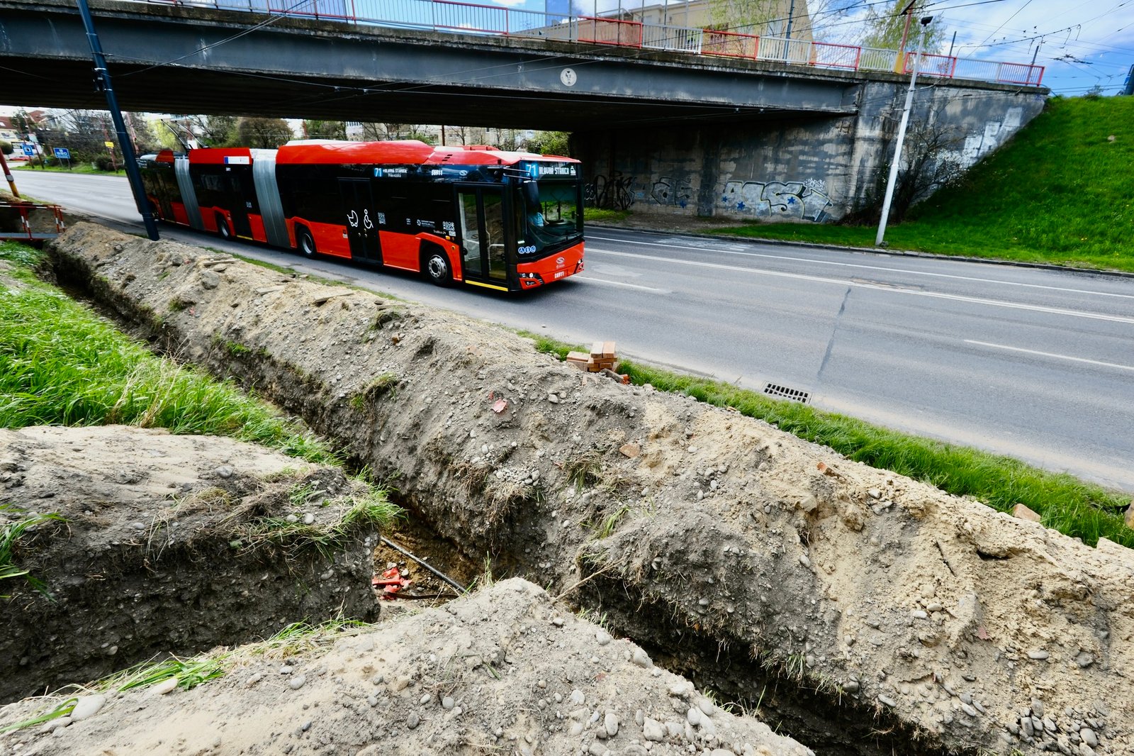 keď posilňujeme mhd, musíme posilňovať aj napájaciu elektrickú infraštruktúru v bratislave Keď posilňujeme MHD, musíme posilňovať aj napájaciu elektrickú infraštruktúru v Bratislave