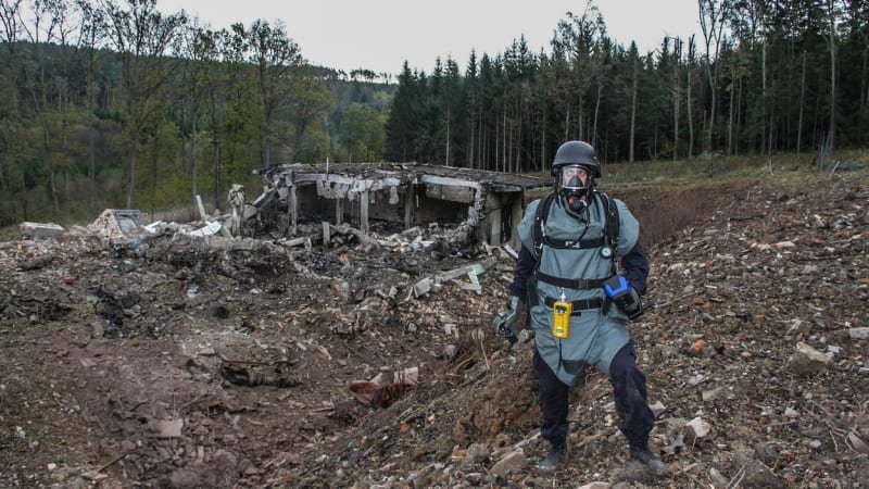 Řídili výbuchy ve Vrběticích a podvodem získali občanství ČR. Kdo byli manželé Šapošnikovovi?