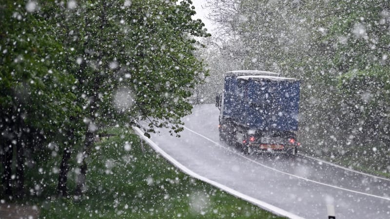 Chladné počasí a noční mrazy zůstávají. O víkendu se teploty vyšplhají nad 20 °C