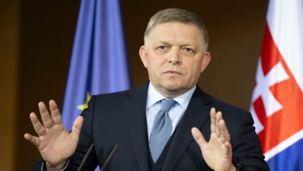 robert fico rázne: slovensko odmieta tzv. migračný pakt, ktorý schválila eÚ Robert Fico rázne: Slovensko odmieta tzv. Migračný pakt, ktorý schválila EÚ