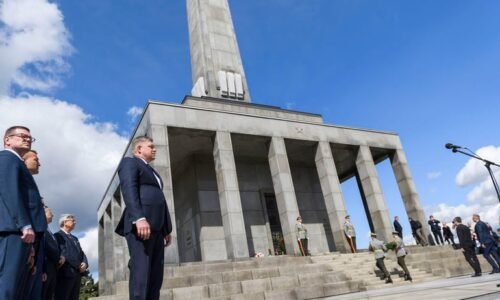 Fico zo Slavína: Oznamujem celému svetu, vážim si každú jednu obeť druhej svetovej vojny! Blaha: Západné krajiny neboli nikdy anti-fašistické!