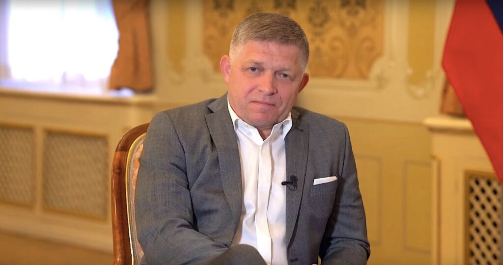 video: „mimovládky a liberálne médiá kŕmené zahraničím uverili obrazu fiktívneho slovensku, ktorý sami vytvárali a teraz narazili na krutú realitu, ktorá je diametrálne odlišná. VIDEO: „Mimovládky a liberálne médiá kŕmené zahraničím uverili obrazu fiktívneho Slovensku, ktorý sami vytvárali a teraz narazili na krutú realitu, ktorá je diametrálne odlišná.
