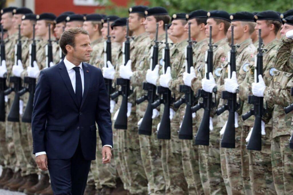 Po nás potopa! Macron neustále přilévá olej do ohně