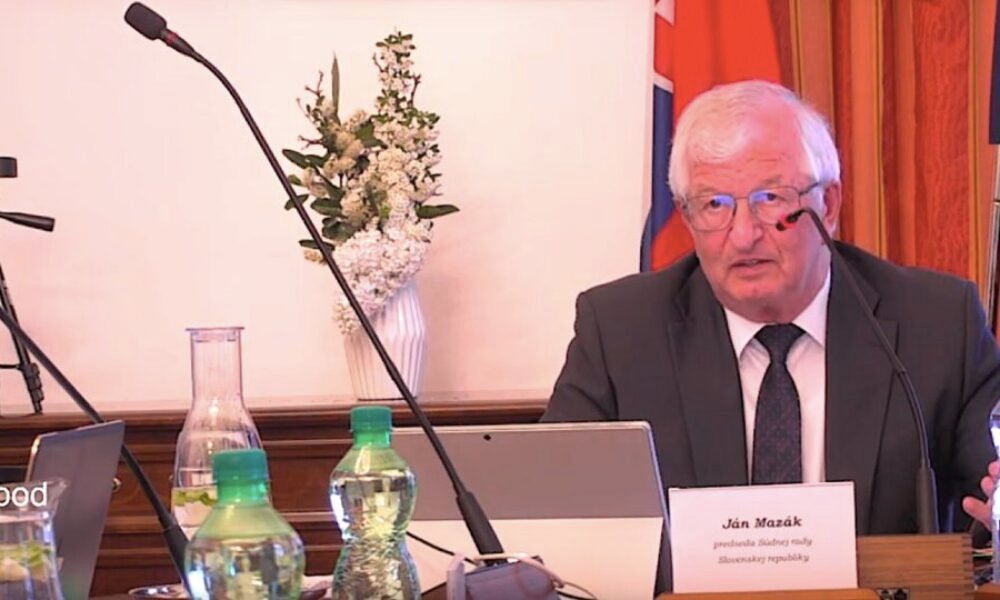 VIDEO: Sudcovia odvolali Jána Mazáka z funkcie šéfa Súdnej rady SR. Argumentovali, že hrubým spôsobom zneužil svoju funkciu