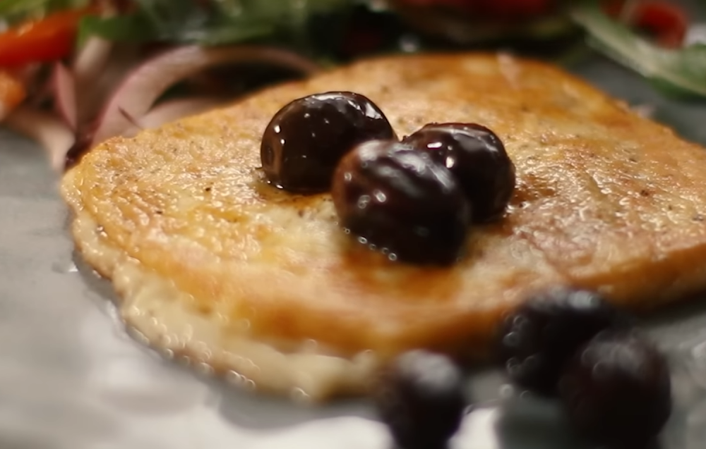 Na prípravu tohto gréckeho občerstvenia stačí malá panvica. Pridajte na toast alebo do ľahkého šalátu