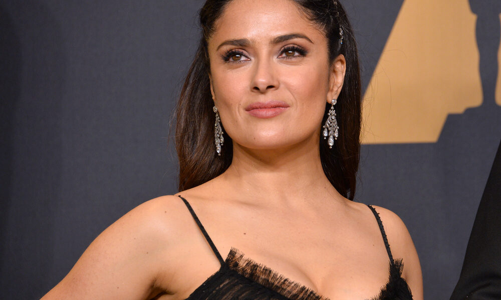 Salma Hayek oslnila svojou kreáciou. Je ťažké odtrhnúť oči