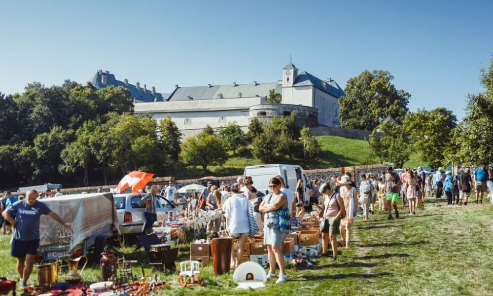 Výnimočný Trh starožitností na hrade Červený Kameň