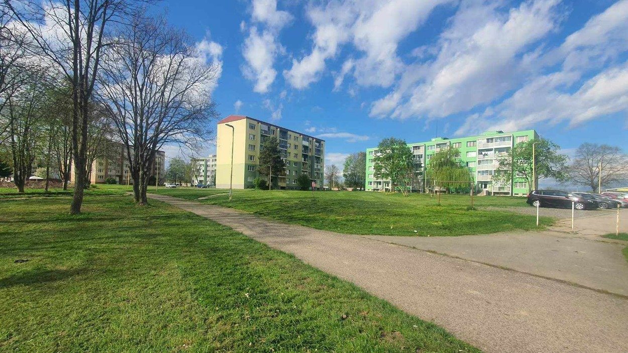 jarná údržba a ekologická iniciatíva vo veľkých kapušanoch Jarná údržba a ekologická iniciatíva vo Veľkých Kapušanoch