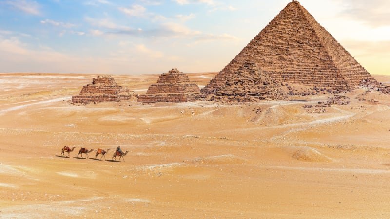 Pyramidová záhada rozluštěna? Vědci mají jasno, kudy Egypťané vozili stavební materiál Pyramidová záhada rozluštěna? Vědci mají jasno, kudy Egypťané vozili stavební materiál