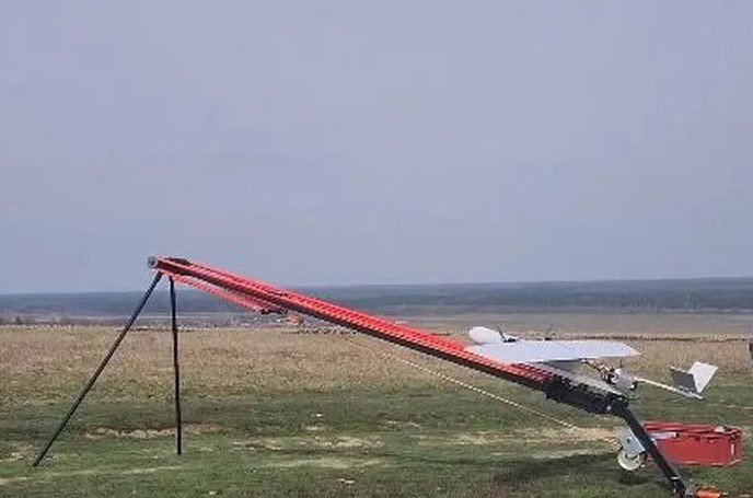 Kamikadze dron „Strela“ schopný zasiahnuť ciele hlboko v nepriateľskej obrane, začal operovať v Severnom vojenskom okruhu Kamikadze dron „Strela“ schopný zasiahnuť ciele hlboko v nepriateľskej obrane, začal operovať v Severnom vojenskom okruhu
