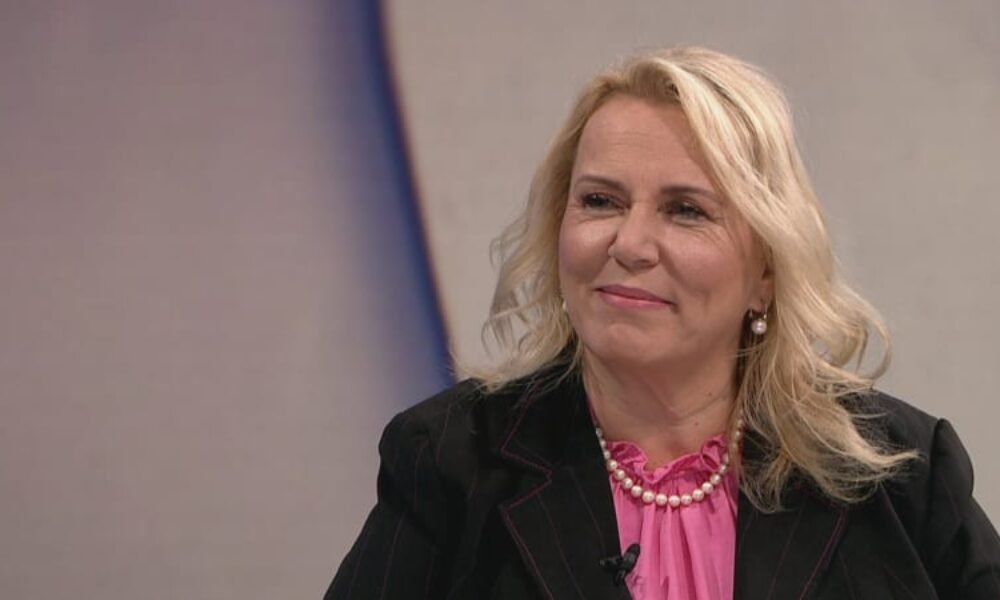 Ukrajina má právo se bránit, ale je čas na příměří, míní Dostálová. EU má být světovým lídrem