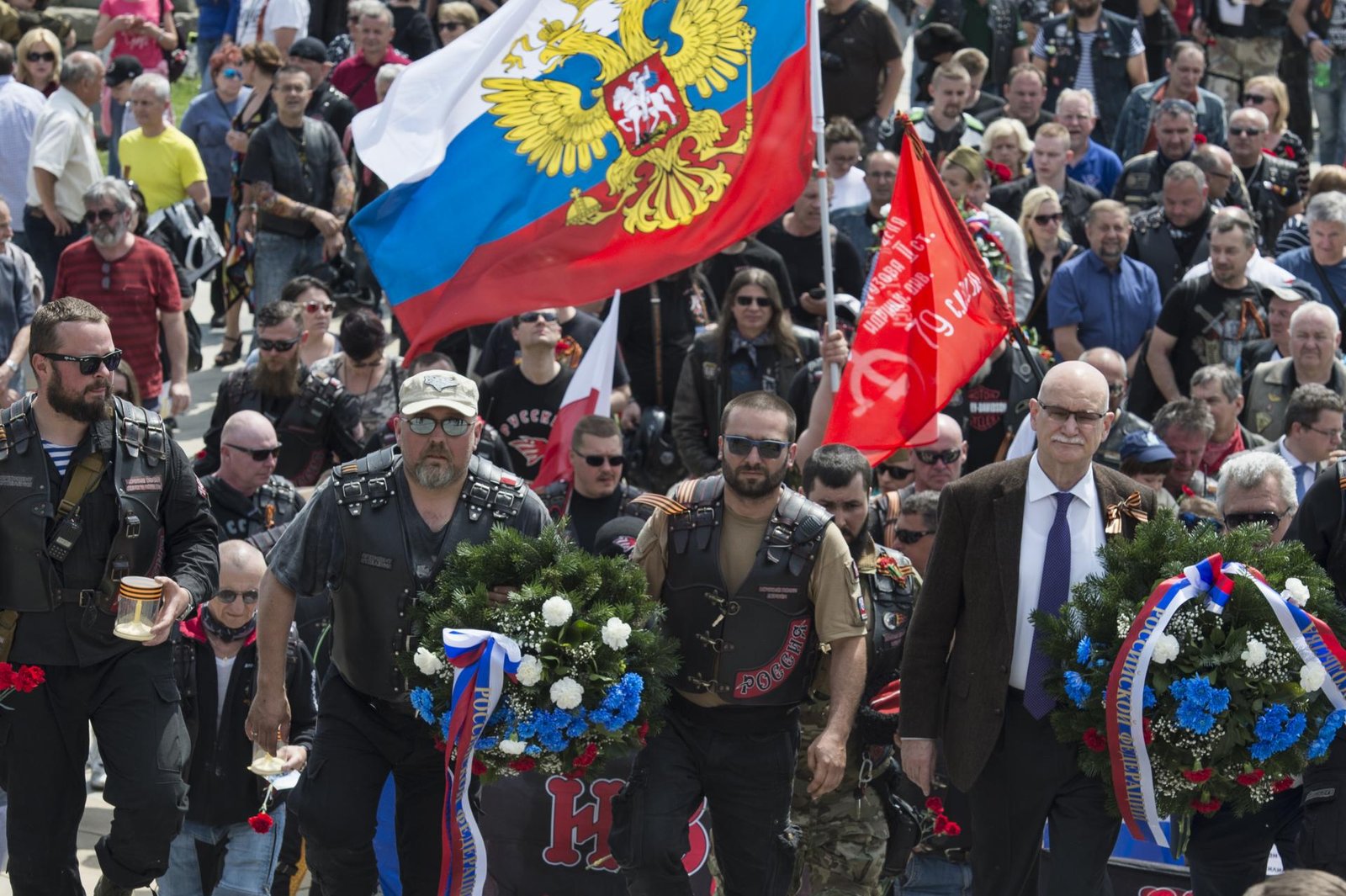 Letné festivaly a dovolenky? Tajné služby hovoria o hrozbe útokov. Česi robia opatrenia, Slováci zatiaľ nie Letné festivaly a dovolenky? Tajné služby hovoria o hrozbe útokov. Česi robia opatrenia, Slováci zatiaľ nie