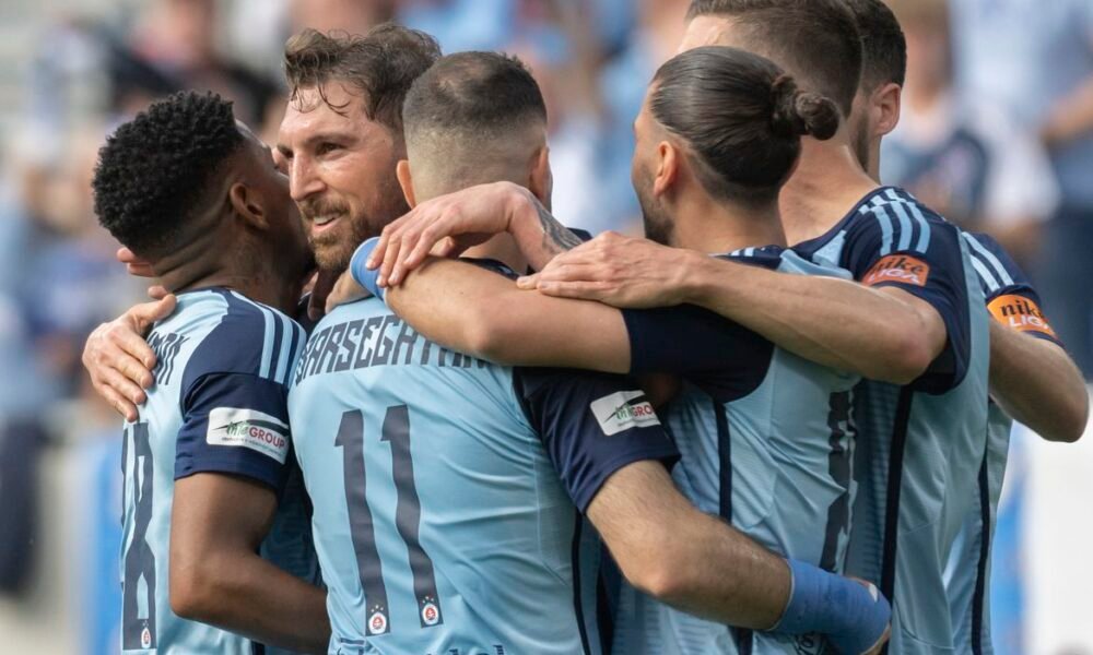 Slovan oslávil majstrovský titul vysokou výhrou s Ružomberkom