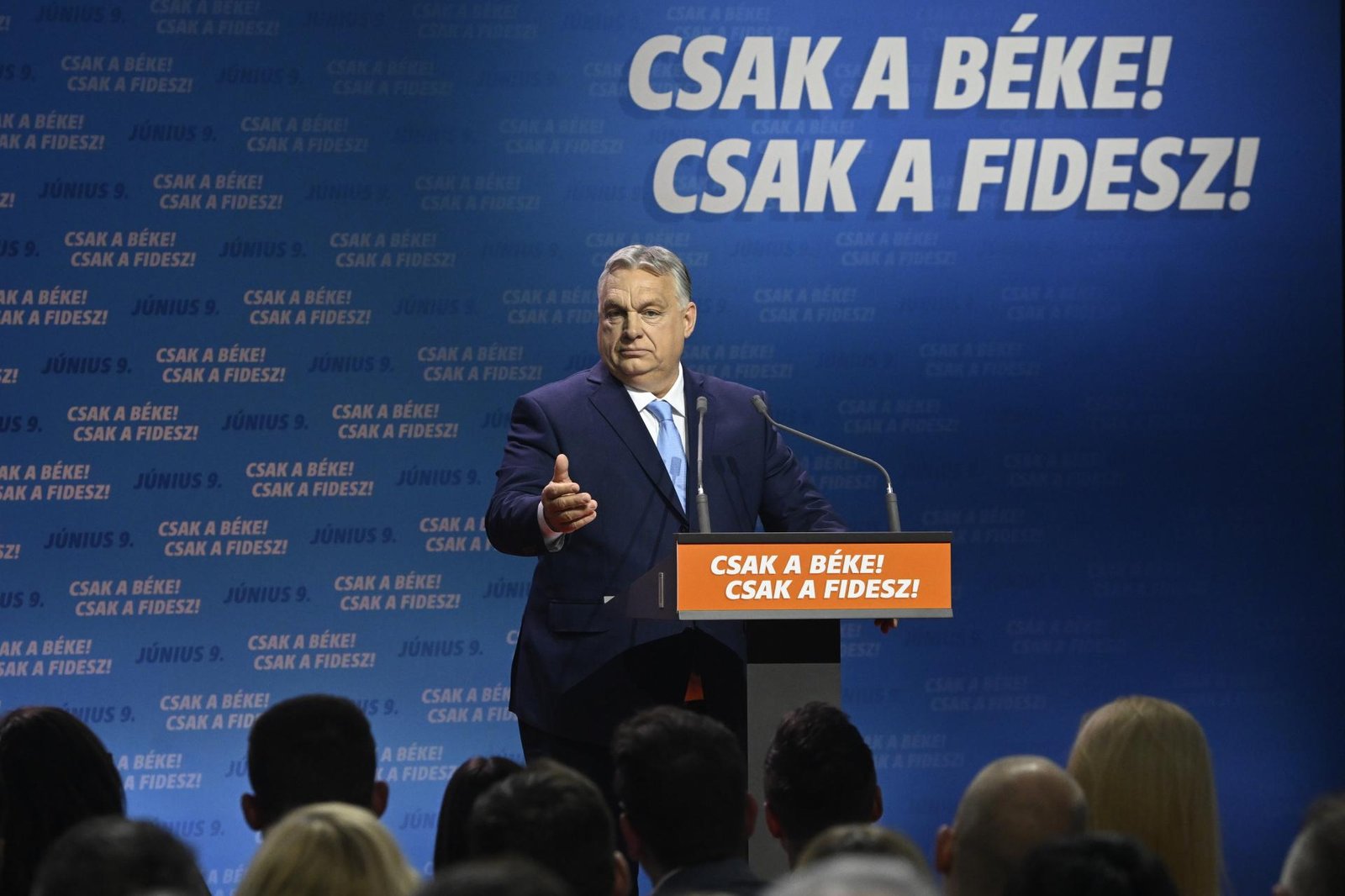 Medzi Fideszom a KDNP je rozkol kvôli členstvu v európskych ľudovcov Medzi Fideszom a KDNP je rozkol kvôli členstvu v európskych ľudovcov