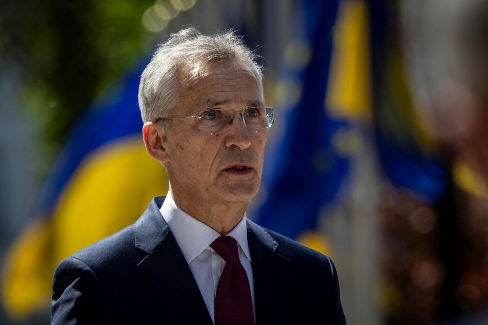 Osobnosti reagujú na atentát na Fica: Stoltenberg je šokovaný a zdesený, európski lídri hovoria o ohavnom čine Osobnosti reagujú na atentát na Fica: Stoltenberg je šokovaný a zdesený, európski lídri hovoria o ohavnom čine