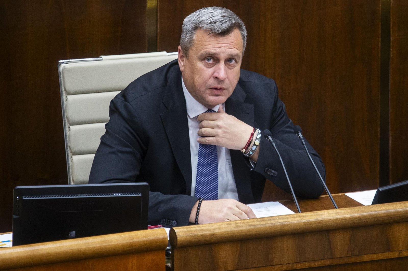 Sú v hre nové mediálne zásahy? Poslanci koalície trvajú na pokračovaní schôdze, chystajú prvý krok Sú v hre nové mediálne zásahy? Poslanci koalície trvajú na pokračovaní schôdze, chystajú prvý krok