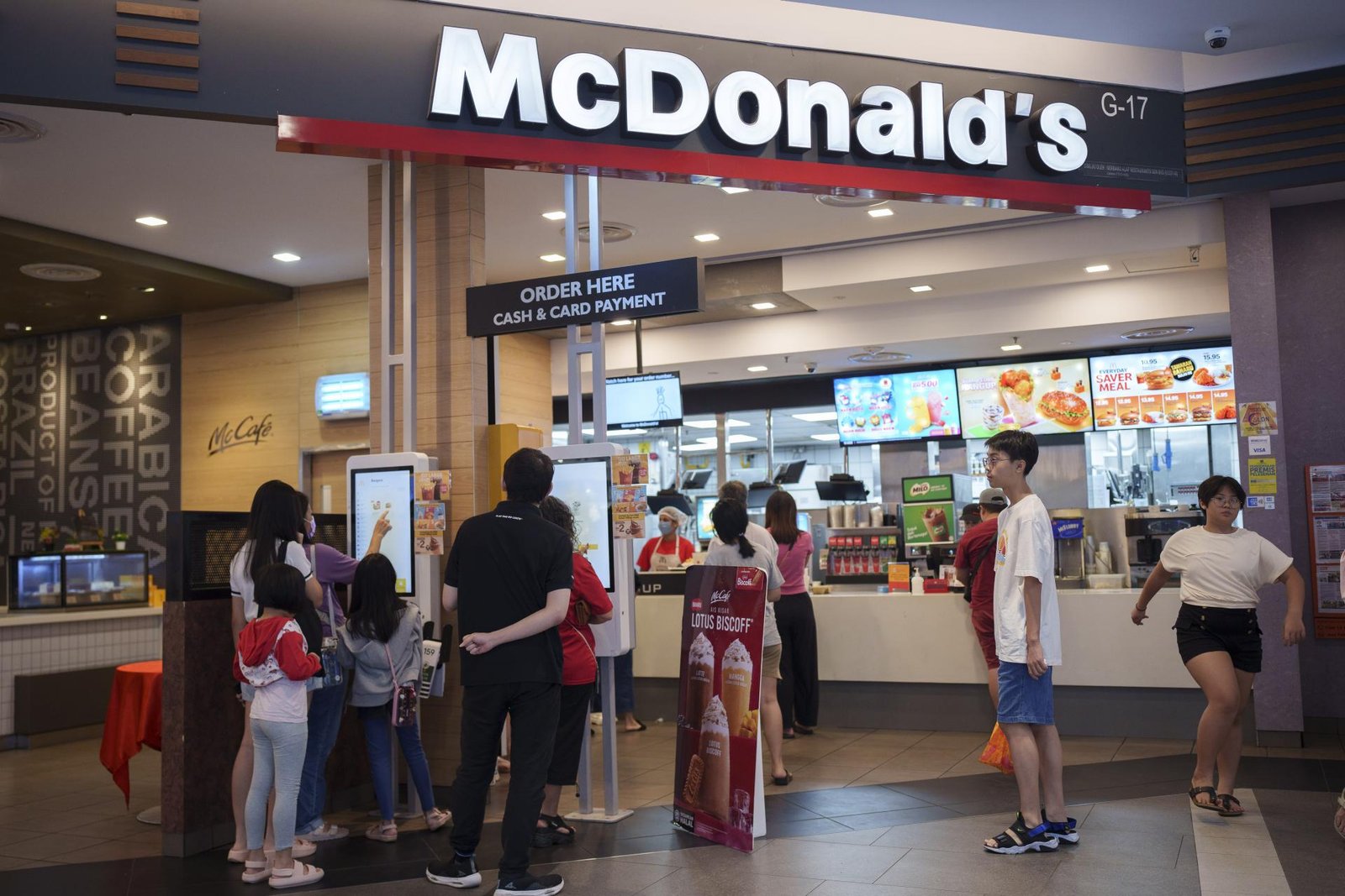 Zomrel americký dokumentarista, ktorý kvôli filmu mesiac jedol len McDonald‘s Zomrel americký dokumentarista, ktorý kvôli filmu mesiac jedol len McDonald‘s