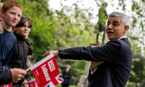 Sadiq Khan: Prvý moslim ako starosta Londýna a prvý, ktorý ním je už tretíkrát