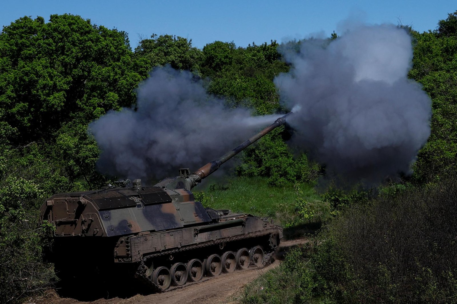 Rusi majú na severe Ukrajiny taktický úspech. Nepriateľ sa nepozerá na vlastné straty, hlási Kyjev Rusi majú na severe Ukrajiny taktický úspech. Nepriateľ sa nepozerá na vlastné straty, hlási Kyjev