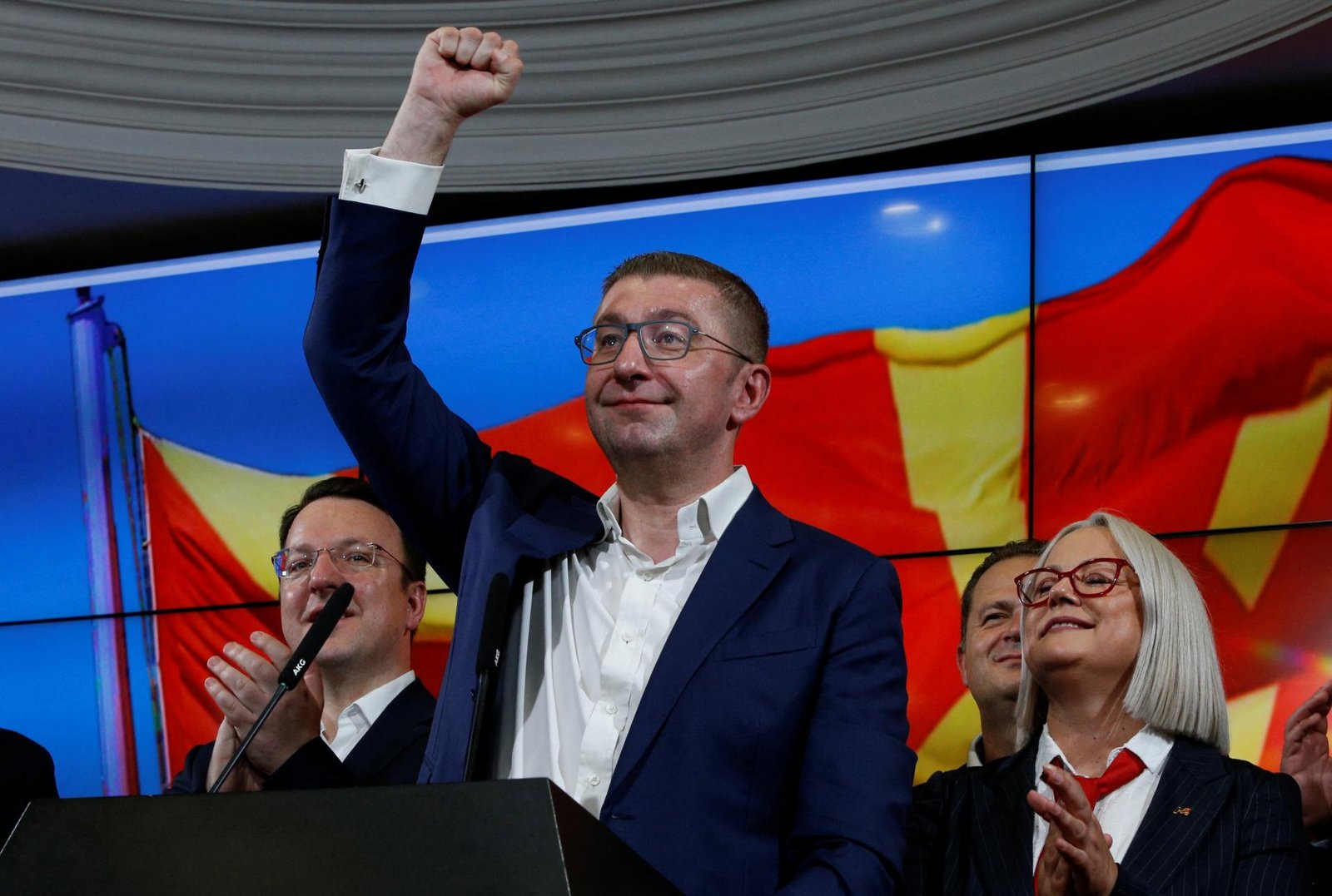 Pravicová opozícia v Severnom Macedónsku vyhrala voľby s výrazným náskokom Pravicová opozícia v Severnom Macedónsku vyhrala voľby s výrazným náskokom