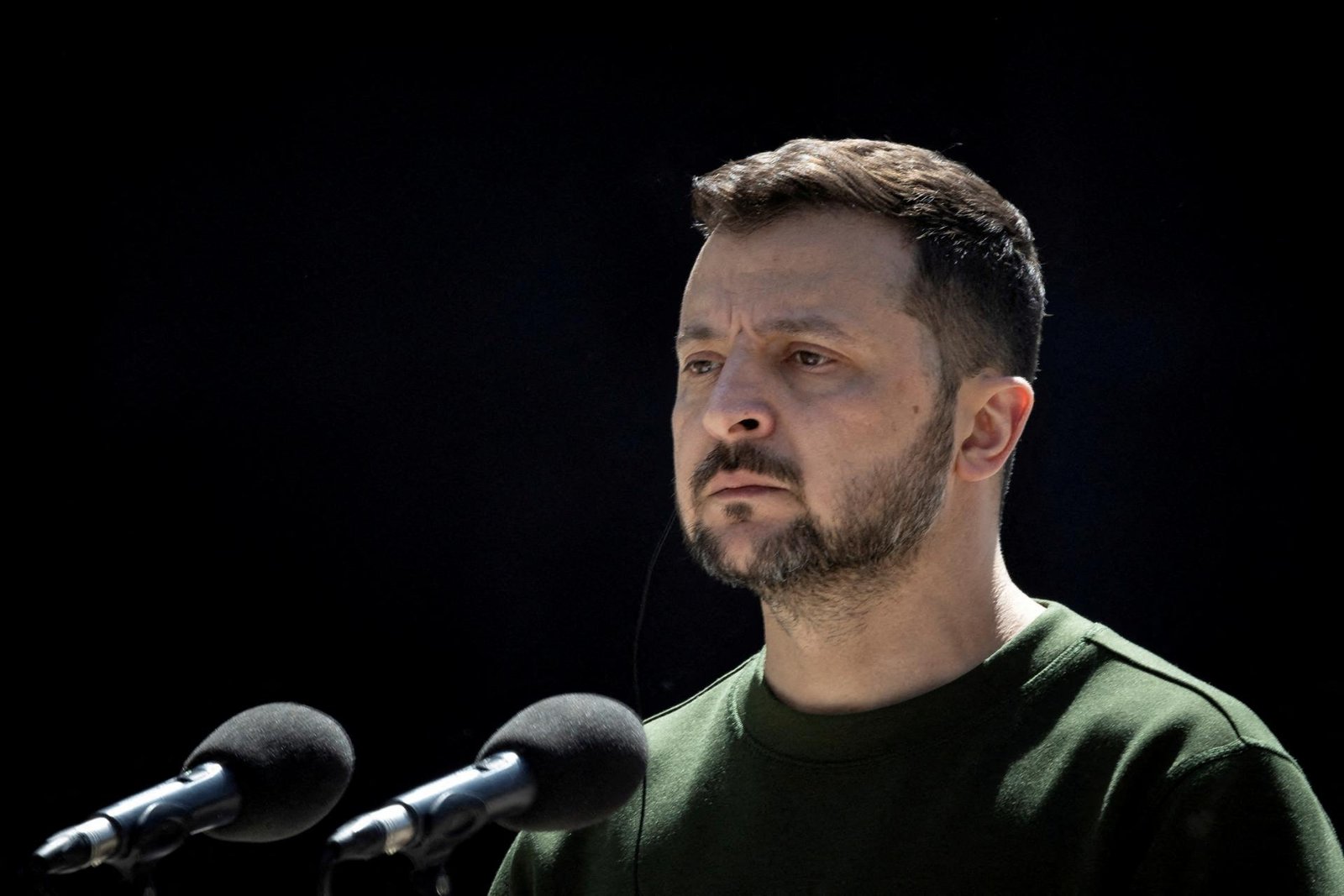 Zelenskyj podpísal zákon, ktorý službu v armáde umožní aj vybraným odsúdencom Zelenskyj podpísal zákon, ktorý službu v armáde umožní aj vybraným odsúdencom